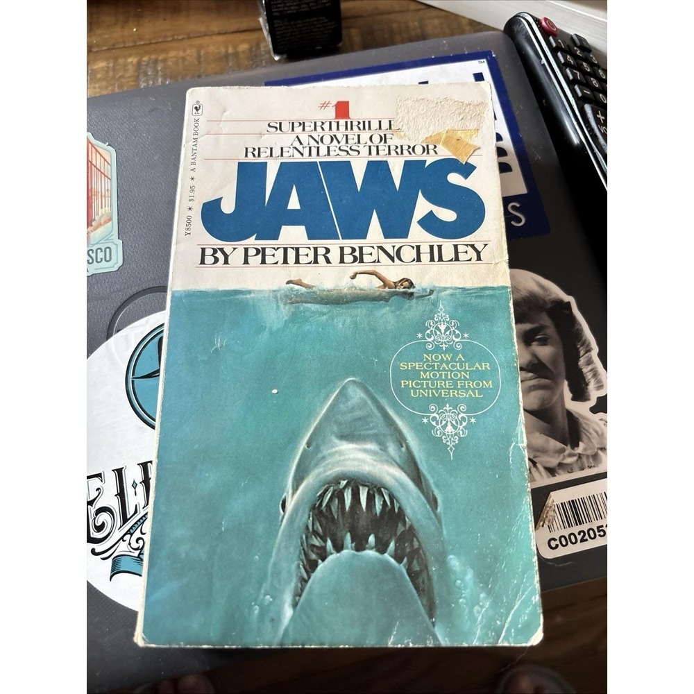Jaws Peter Benchley 1975 - 1ST Edition Paperback 9TH Edition Book Collectors